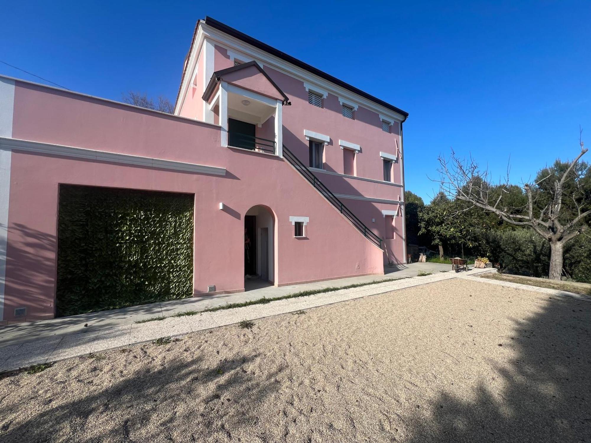 Rosa Nel Verde - Vista D'Amare San Benedetto del Tronto Exterior photo